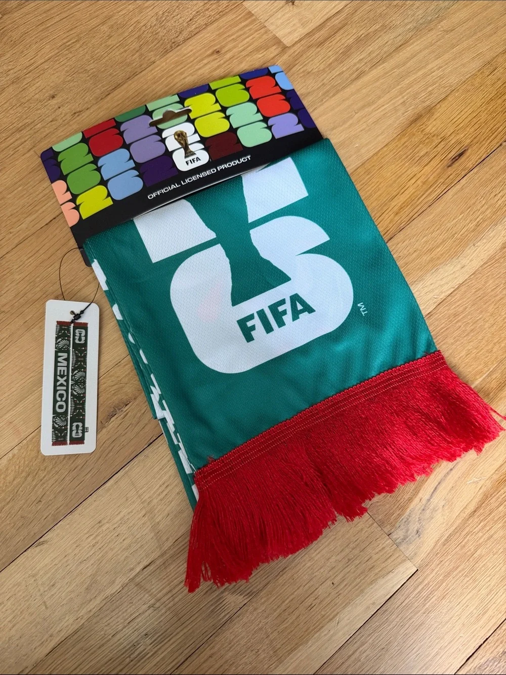 NWT Mexico Fan Scarf — Green and White with Red Fringe ⚽️🥅🏆 🇲🇽
